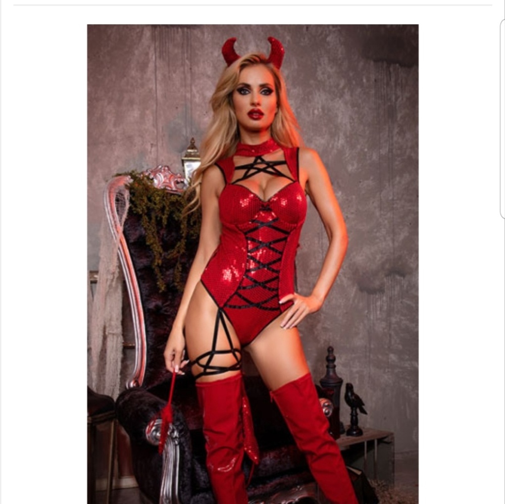 sexy halloween costume